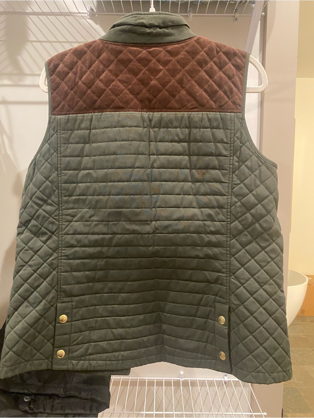 Vineyard Vines Olive Green and Brown Quilted Vest with Gold Accents - Picture 9 of 10